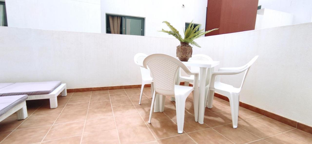 Triplex 8 Islas Caleta De Fuste Bagian luar foto